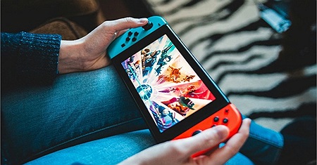 Sạc không chính hãng có làm giảm tuổi thọ Nintendo Switch 2? Kết quả thử nghiệm gây sốc!