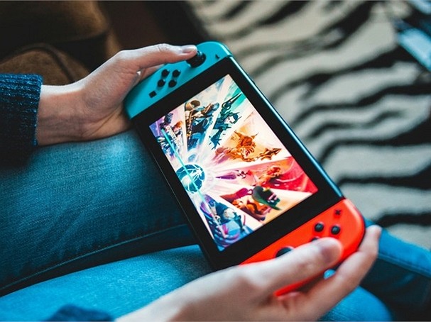 Sạc không chính hãng có làm giảm tuổi thọ Nintendo Switch 2? Kết quả thử nghiệm gây sốc!