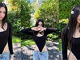 Mina Young khoe vẻ đẹp cuốn hút trong bộ ảnh mới bên bãi biển