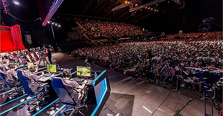 Bức tranh ngành game 2025: Ánh hào quang eSports và bóng tối giai đoạn tái thiết