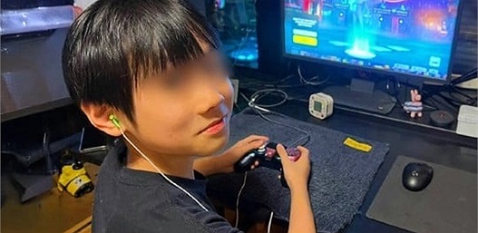 Cậu bé 12 tuổi bỏ học để theo đuổi sự nghiệp game thủ Fortnite chuyên nghiệp