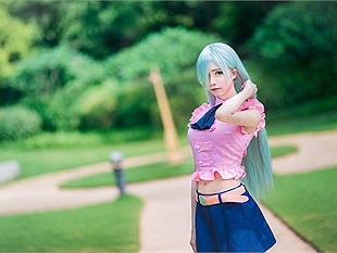 Cosplay nàng công chúa Elizabeth Liones siêu nóng bỏng của Thất Hình Đại Tội