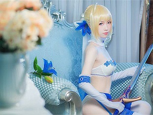 Cosplay Saber cực nóng bỏng và khêu gợi không ai có thể rời mắt