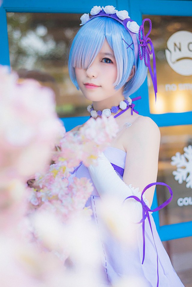 Ngây ngất với bộ ảnh cosplay cô nàng Rem trong Rem tuyệt đẹp trong Re:Zero