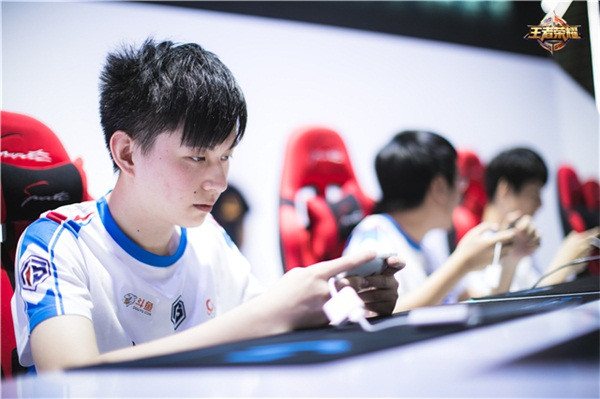 Vương Giả Vinh Diệu: Ấn tượng với Vương Giả Vinh Diệu  phiên bản mới