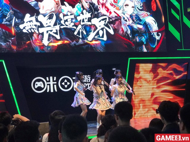 ChinaJoy2017: ChinaJoy 2017 ngày thứ nhất - Game hot và showgirl nóng bỏng