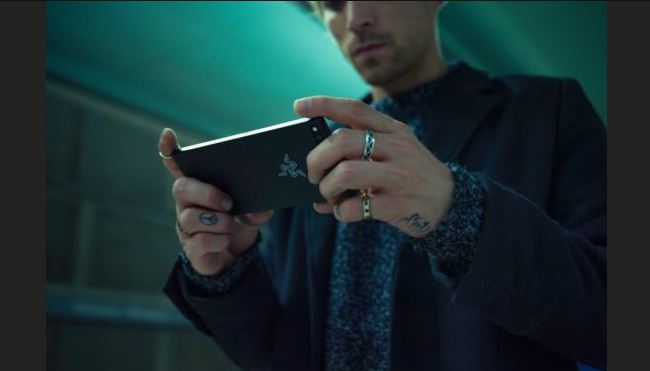 Razer chính thức cho ra mắt điện thoại chơi game có tên gọi Razer Phone với cấu hình và công nghệ đi kèm cực chất