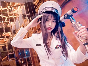 LMHT: Chào ngày mới với bộ Cosplay Ahri Thần Tượng Âm Nhạc siêu quyến rũ và sexy