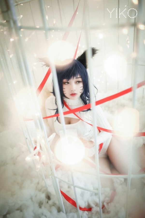 Tan chảy trước cosplay Ahri xinh đẹp đến nao lòng của coser Yiko
