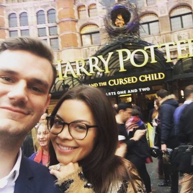 Con trai ông trùm Playboy và cuộc sống xa xỉ triệu người mơ ước