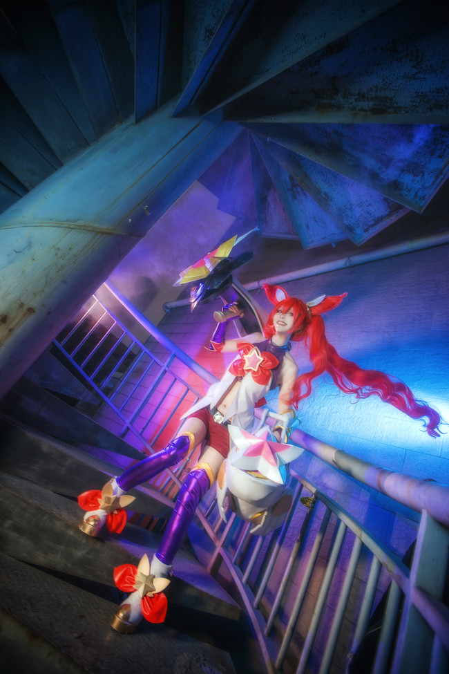 Mãn nhãn với Cosplay Jinx Vệ Binh Tinh Tú đẹp nhất từ trước đến nay