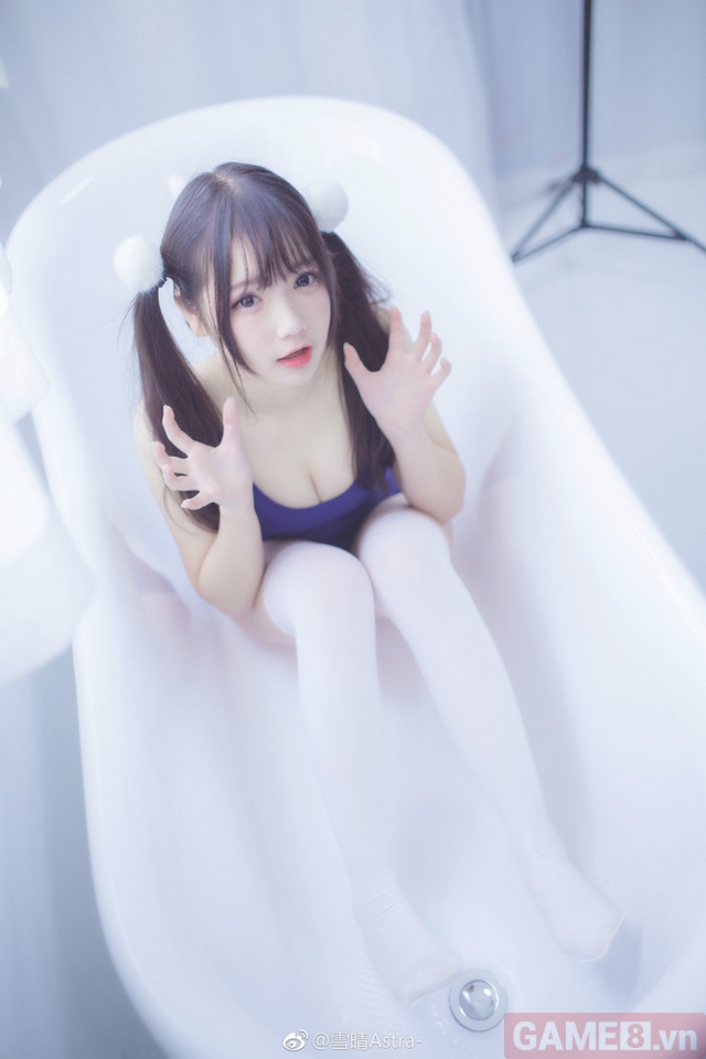 Không cần áo tắm 2 mảnh, bộ ảnh cosplay nữ sinh Nhật Bản này cũng làm bạn mát hơn trong ngày hè