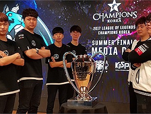 CKTG 2017: ESPN đánh giá top 5 xạ thủ, SKT T1 Bang nhường vị trí số 1 cho LZ PraY