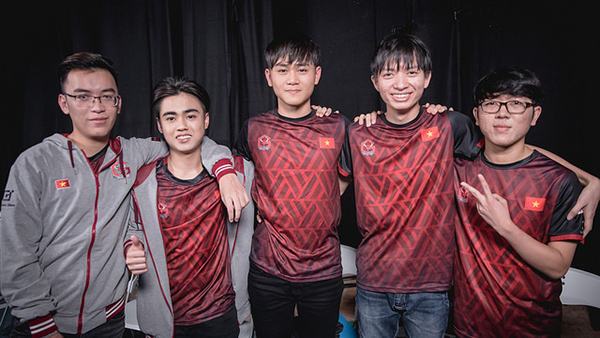 Sau khi thắng Fnatic cộng đồng LMHT thế giới yêu cầu Riot tách Việt Nam ra thành khu vực riêng