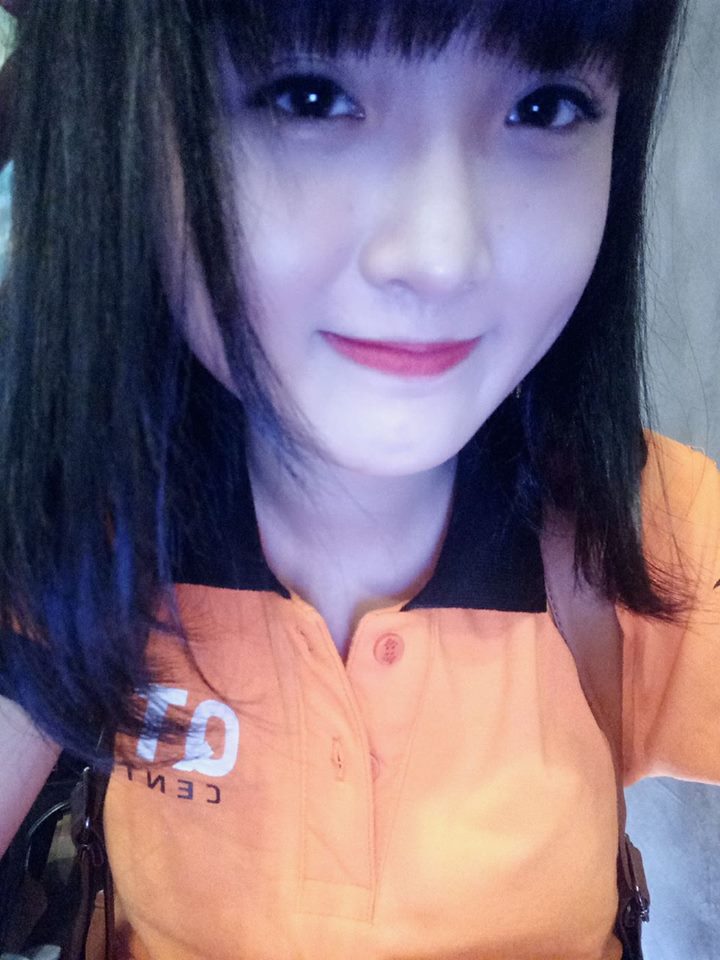 LMHT: Hotgirl Hoa Hà lên tiếng chửi Thư Lê bạn gái Junie dựa hơi trên Facebook cá nhân