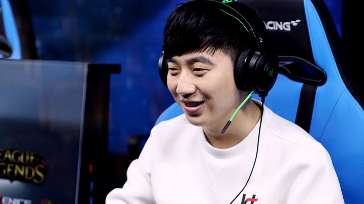 Top những game thủ gặt hái được vô số thành công sau khi đổi vị trí thi đấu