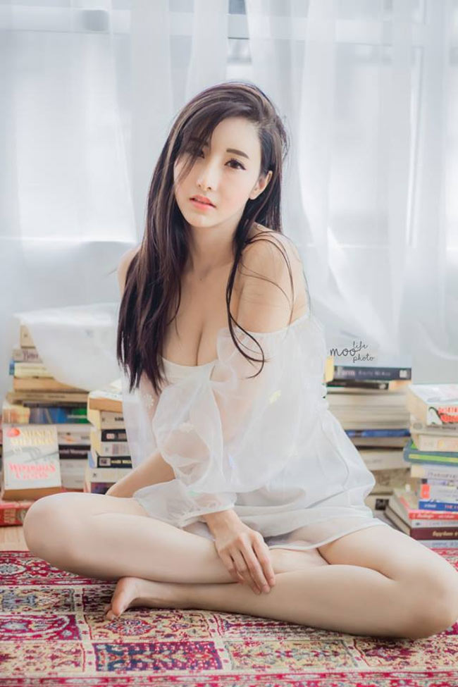 Vẻ đẹp gợi cảm của người đẹp Thái Lan khiến đàn ông không thể rời mắt
