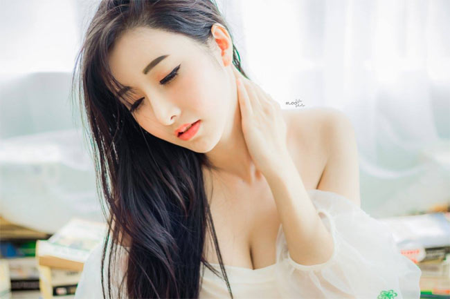 Vẻ đẹp gợi cảm của người đẹp Thái Lan khiến đàn ông không thể rời mắt