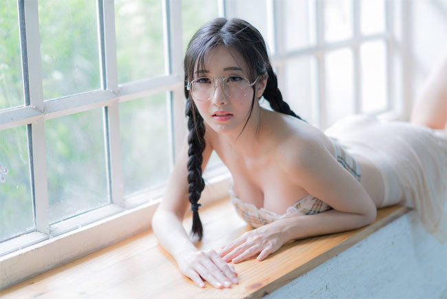 Vẻ đẹp gợi cảm của người đẹp Thái Lan khiến đàn ông không thể rời mắt