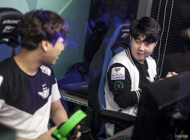 SKT Huni đã có những chia sẻ về những gì đã diễn ra và kế hoạch sắp tới cho vòng đấu Play-offs.
