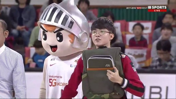 LMHT: Lần đầu xuất hiện sau cú sốc nặng tại CKTG 2017, Faker và đồng bọn đã tươi cười trở lại
