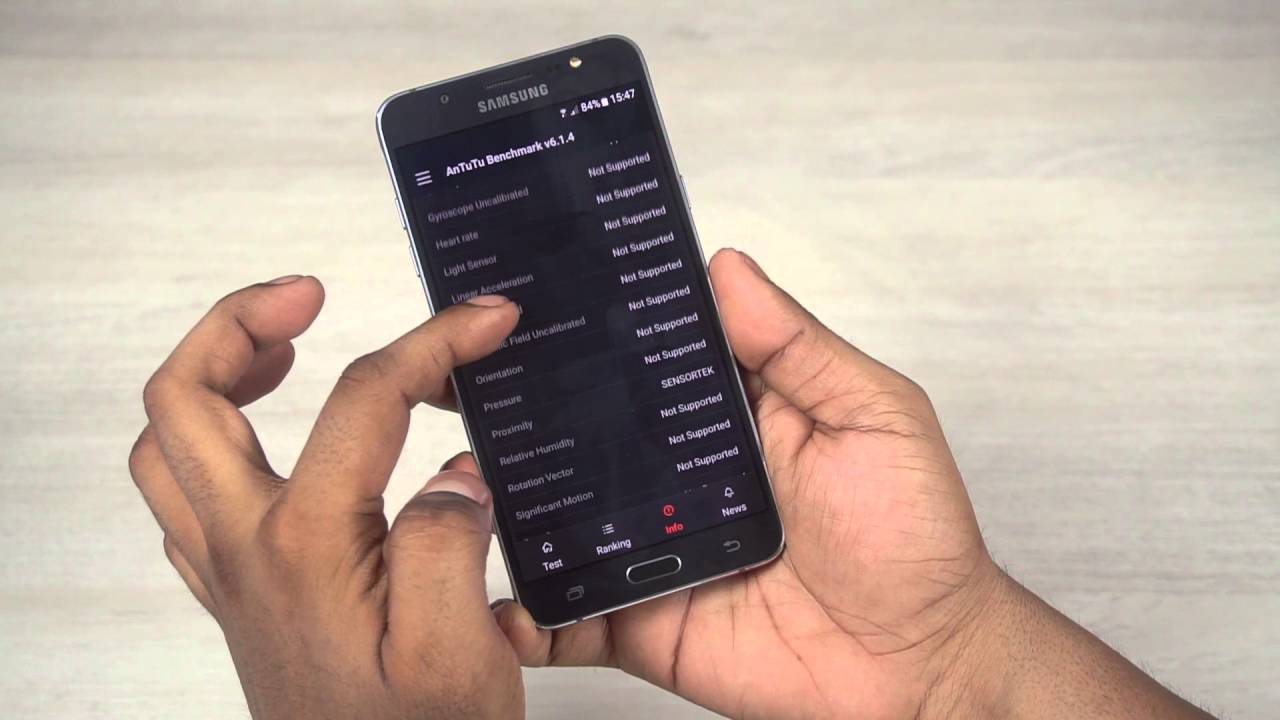 smartphone Samsung Galaxy J7