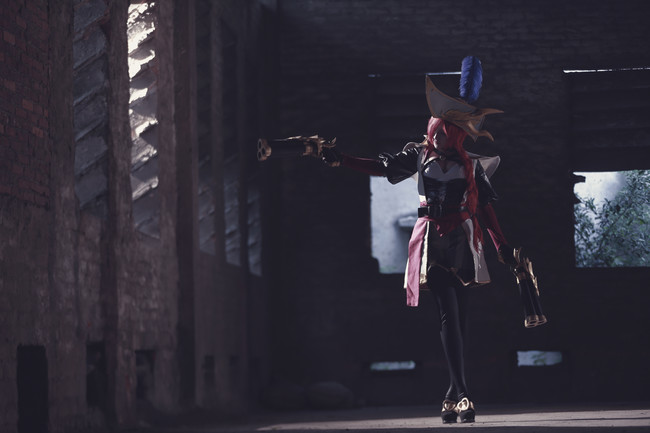 Rụng tim trước cosplay Miss Fortune Thuyền Trưởng siêu chất trong Liên Minh Huyền Thoại
